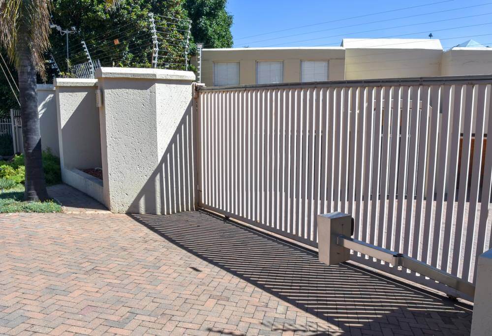 electric gate repair in Los Angeles, California